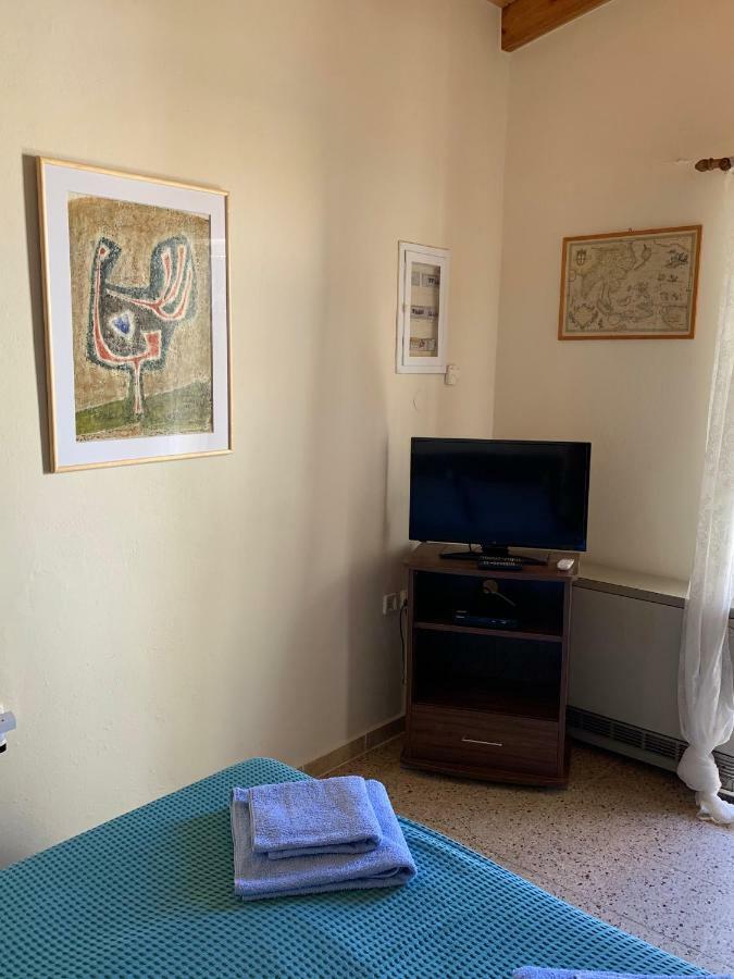 Cozy One-Bedroom Apartment In Halepa, Chania Chania  Exterior photo